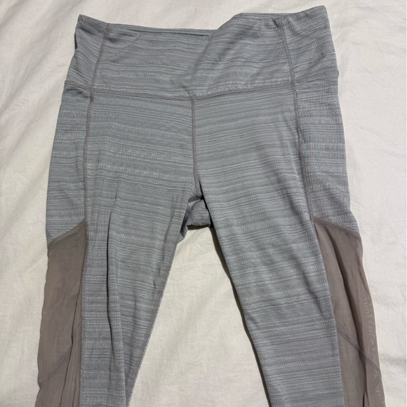 Athleta Gray High Rise Leggings Sz L Mesh Capri Yoga Fitness Running Pants - Picture 5 of 13